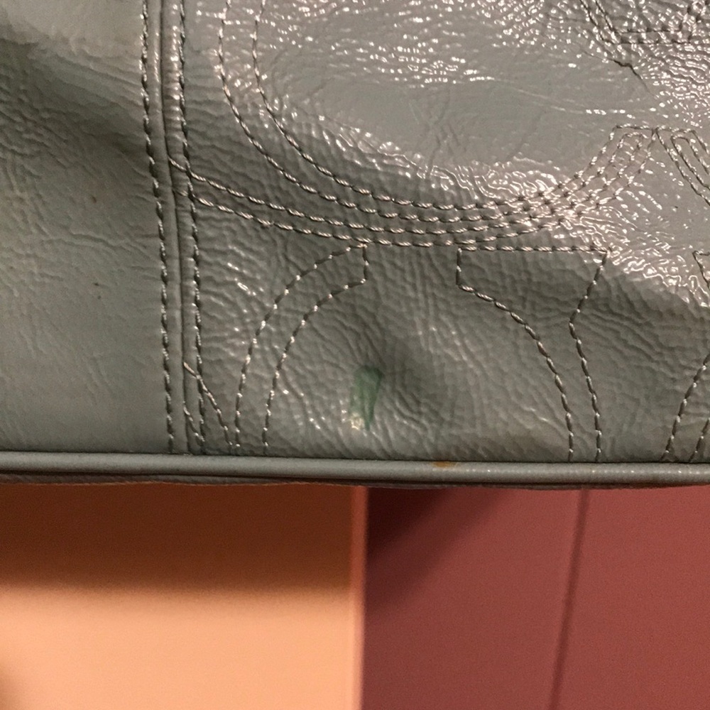 Coach - Picture 2 of 8